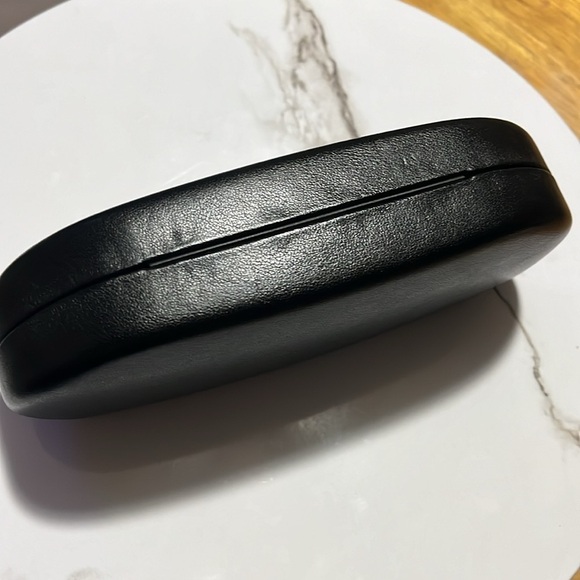 Ray-Ban Eyeglass frame case black unisex w lenses cloth, eyeglasses not included - Picture 4 of 8